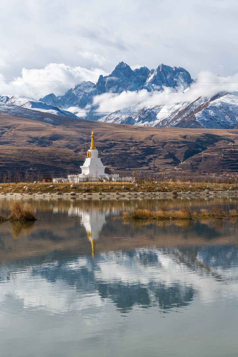 鱼子西六月漫游指南，穿什么，怎么玩，这篇全说透-第1张图片-甘孜旅游